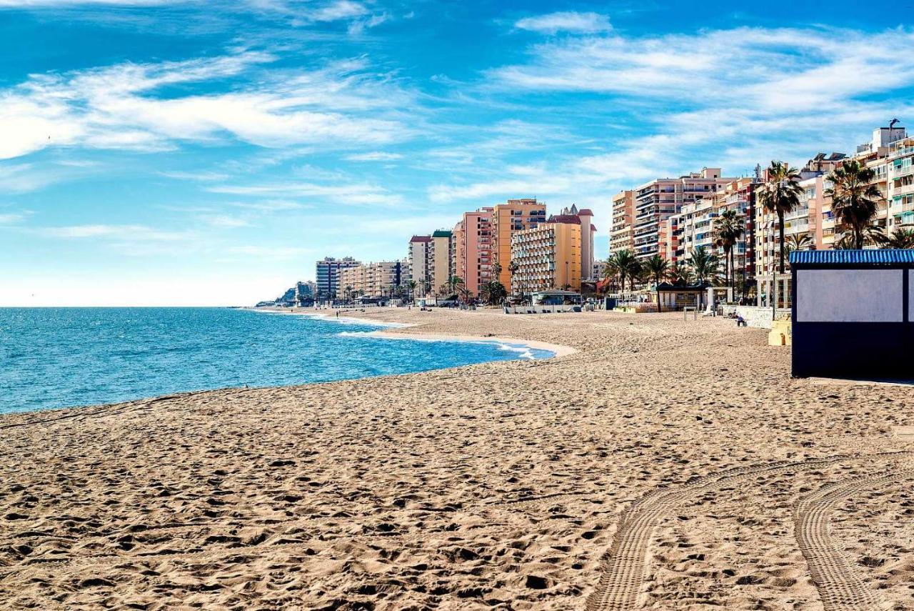 Beachfront -- New Luxury Apartment -- 1ª Linea Playa -- Fuengirola City Center -- Private Parking -- Panoramic Sea Views -- Экстерьер фото