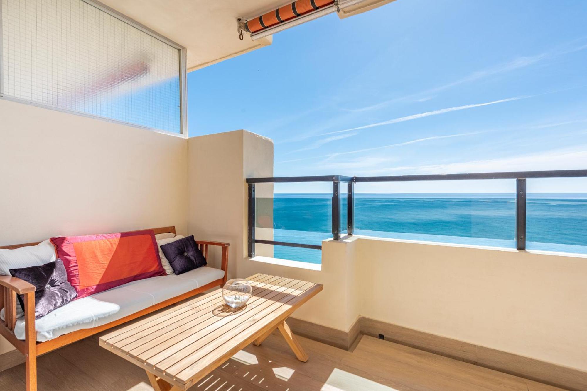 Beachfront -- New Luxury Apartment -- 1ª Linea Playa -- Fuengirola City Center -- Private Parking -- Panoramic Sea Views -- Экстерьер фото