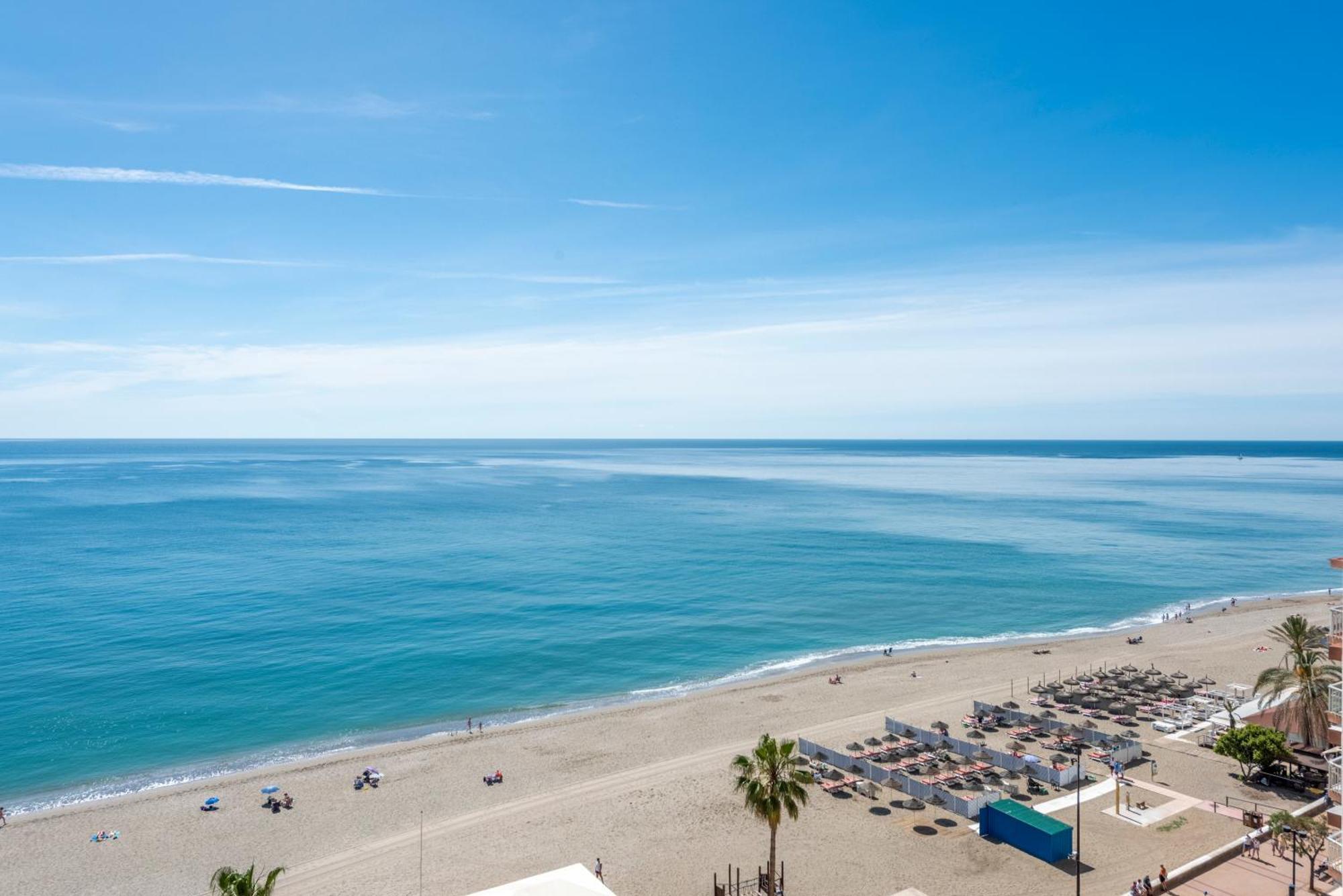 Beachfront -- New Luxury Apartment -- 1ª Linea Playa -- Fuengirola City Center -- Private Parking -- Panoramic Sea Views -- Экстерьер фото